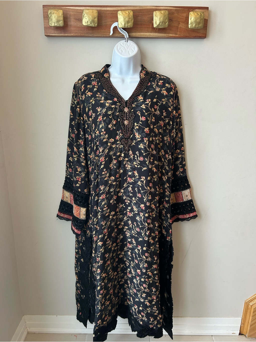 Stunning Kaftan Tunic Dress Boho Luxe Embroidered | Johnny Was Style Artisan